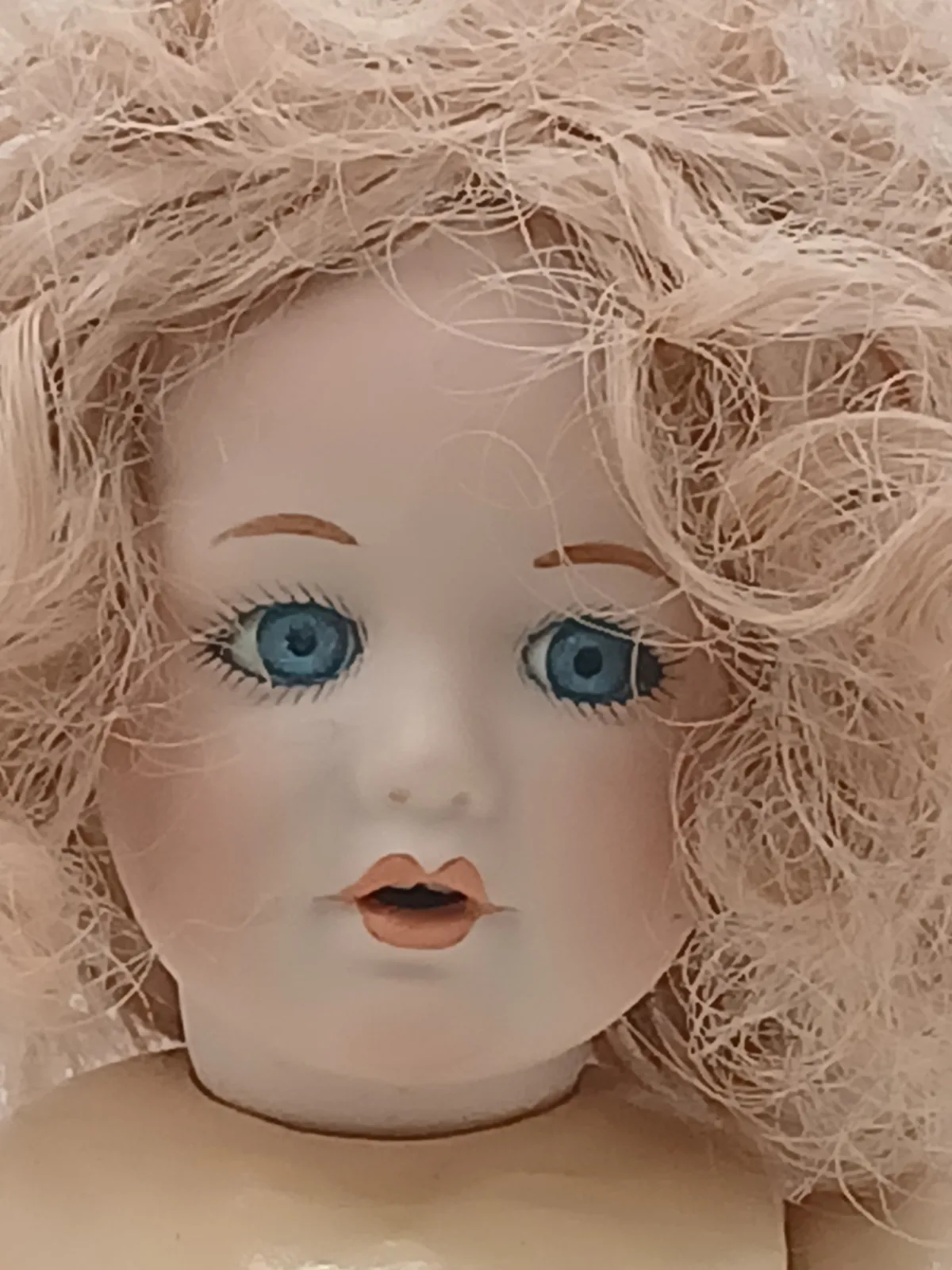 Kestner Style Doll JDK 217 Jointed Curly Hair Blue Eyes 34cm