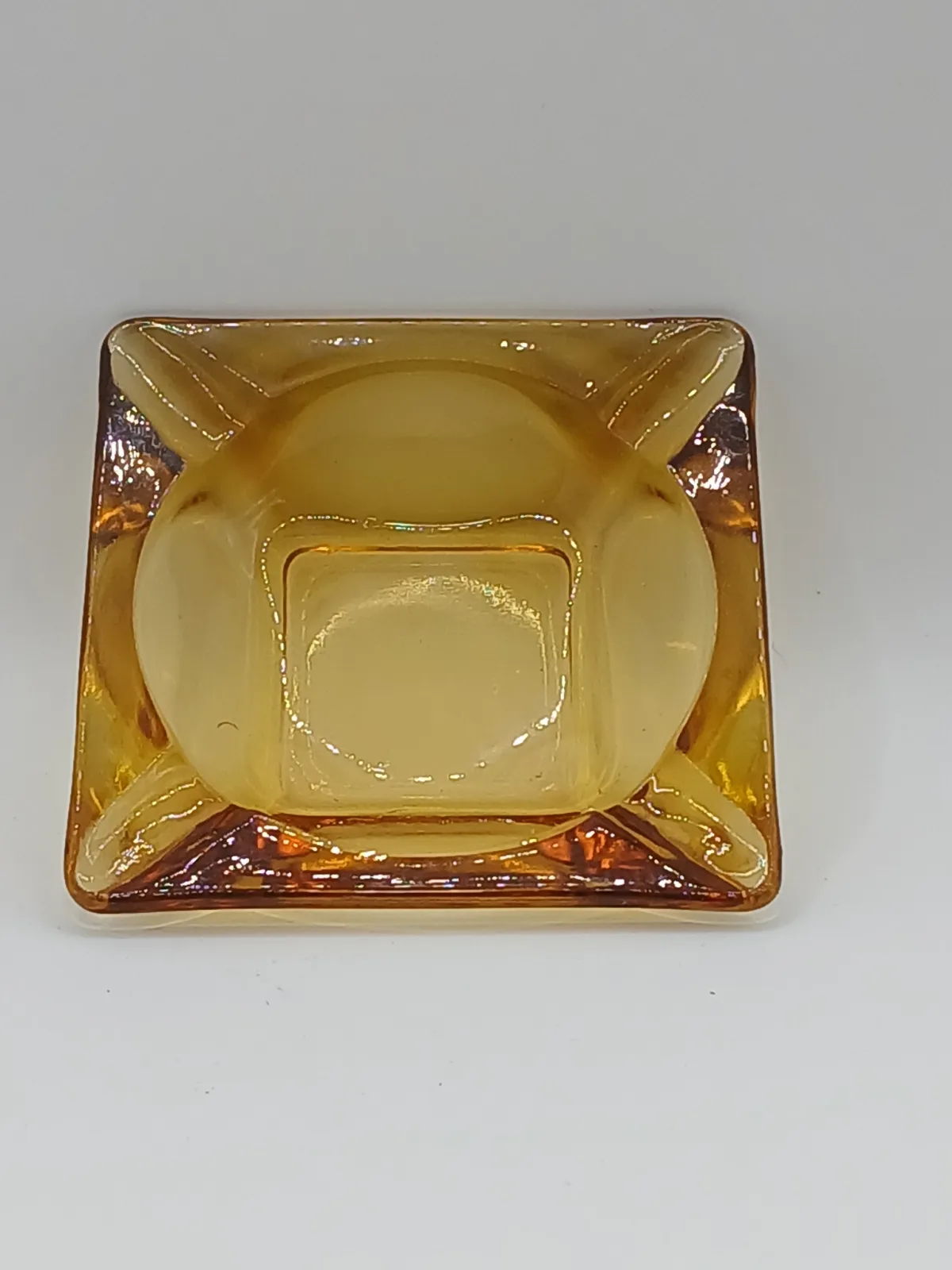 Kaaru-style / Mid-century NZ pressed glass ashtray - Smokey