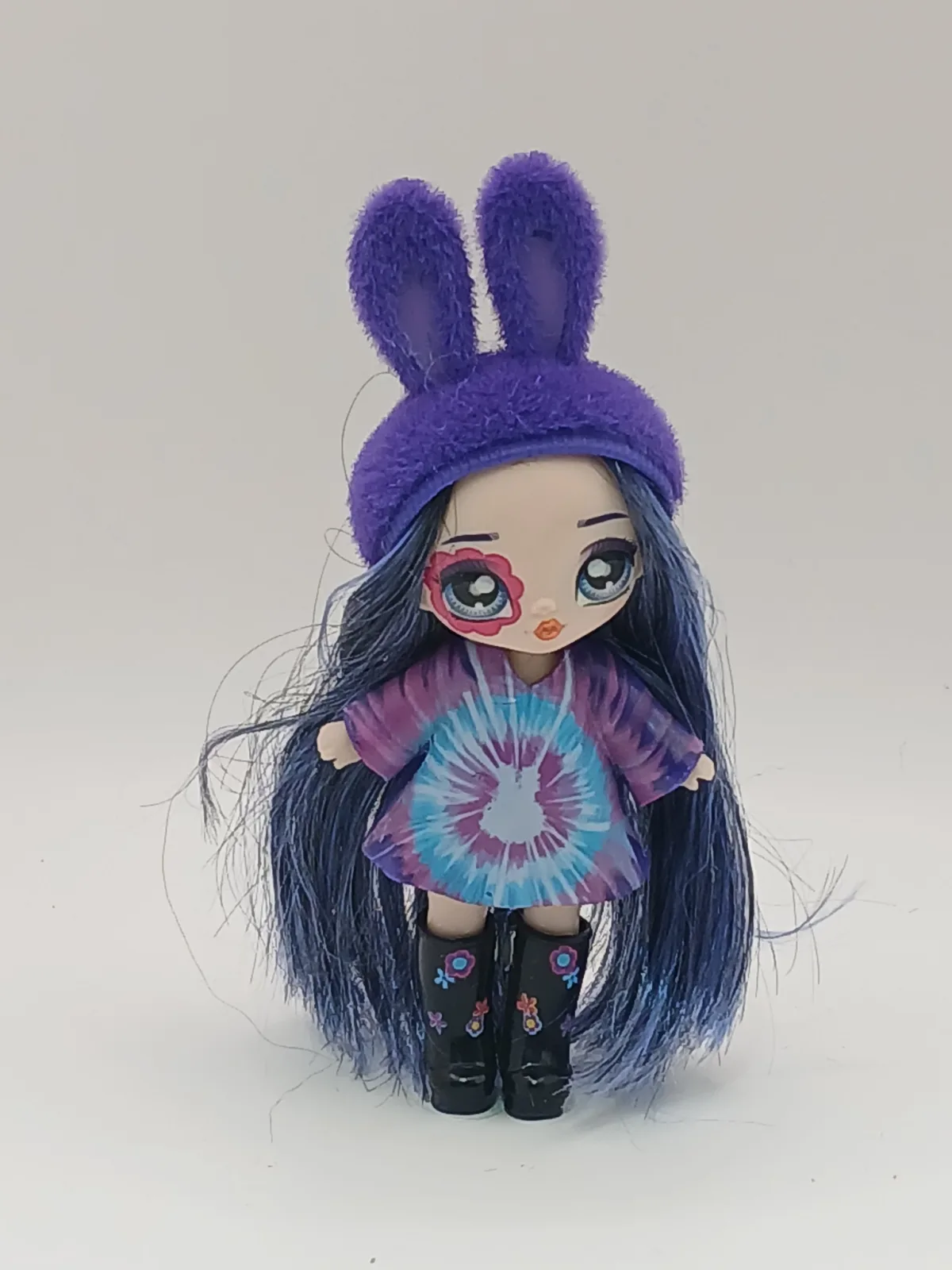 Na Na Na Surprise Mini Doll Melanie Mod Bunny Tie Dye Series 3 MGA