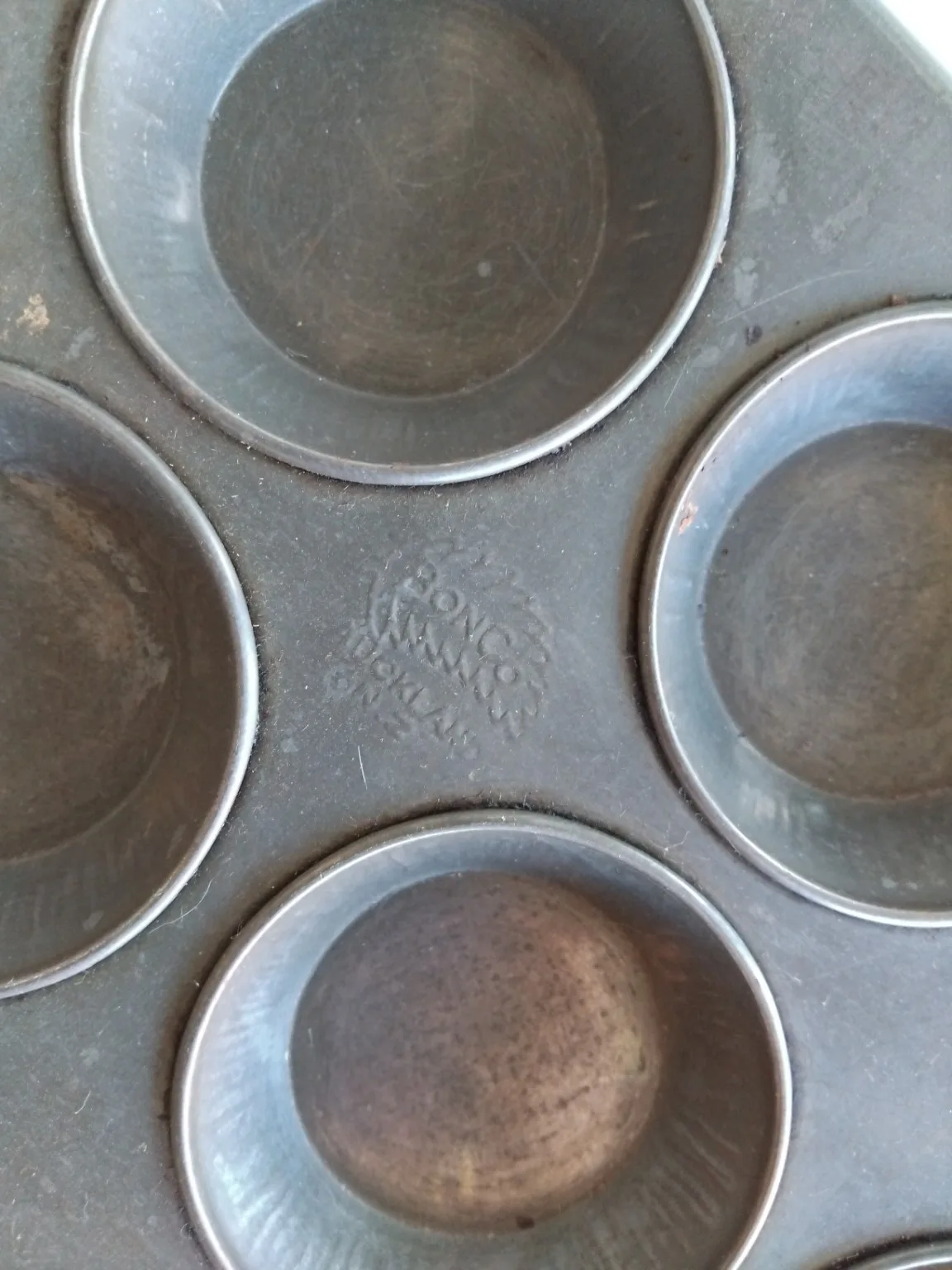 Bonco NZ Made Bakeware Set – 2 Tart Pans & Slice Tray