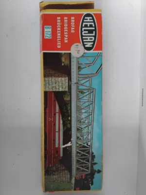 Heljan HO Scale Bridge Section & Pillers Model Kit - B172 & B181Plastic Model