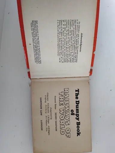 The Dumpy Book of Railways of the World c. 1950s1960s Illustrated Pocket Guide 0